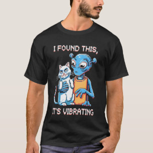 Camiseta Gato Alien Pixel Retro SciFi Humor 3