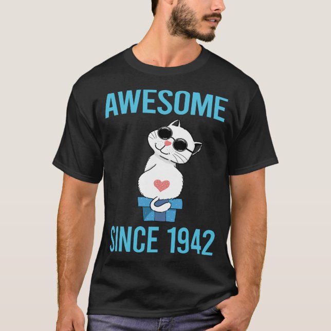 Camiseta Gato Branco - Incrível Desde 1942 (Frente)