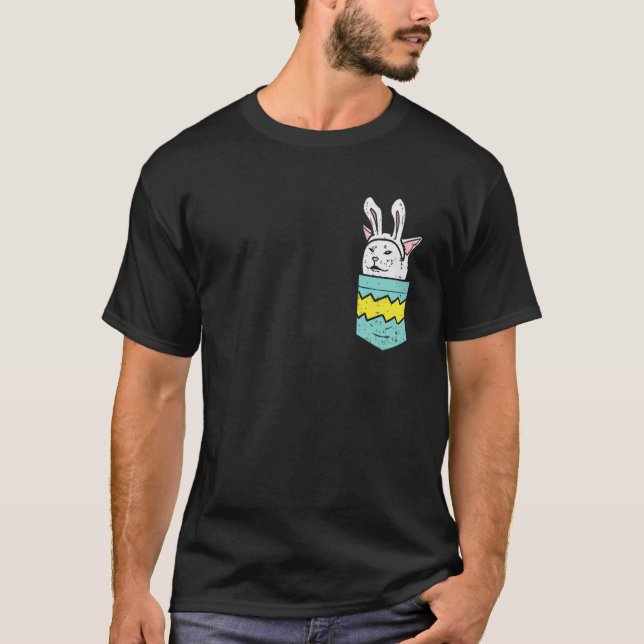 Camiseta Gato Confuso Orelhas de Coelho Bolso Meme Páscoa  (Frente)