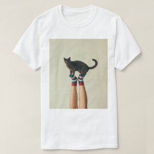 Camiseta Gato de Balanceamento em Meias Striped, Gatos