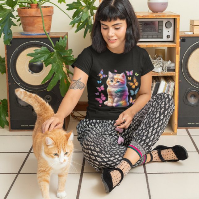 Camiseta Gato de cotovelo bonito e borboletas sublimando (Criador carregado)