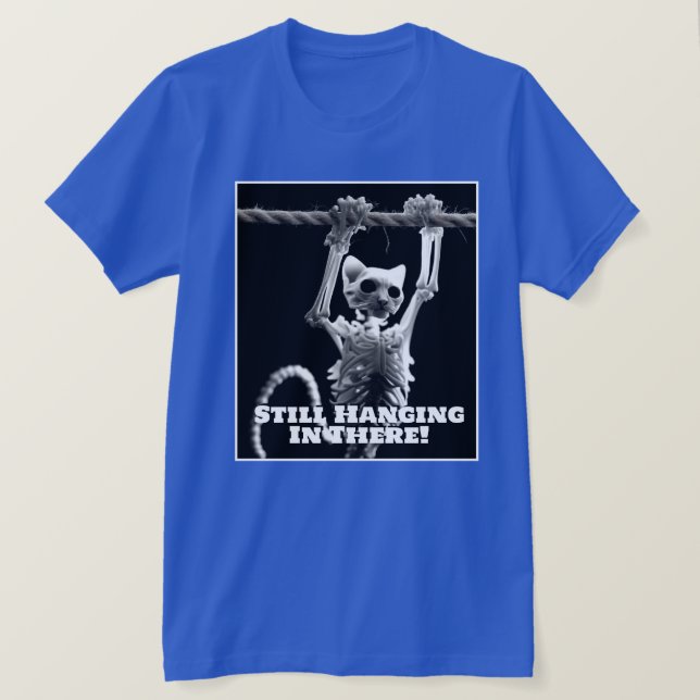 Camiseta Gato engraçado ainda se segurando (Frente do Design)