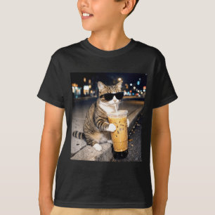 Camiseta Gato engraçado bebendo café gelado meme animal par