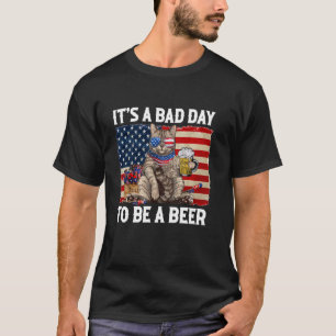Camiseta Gato Engraçado Bebendo Cerveja na Festa É um Dia R