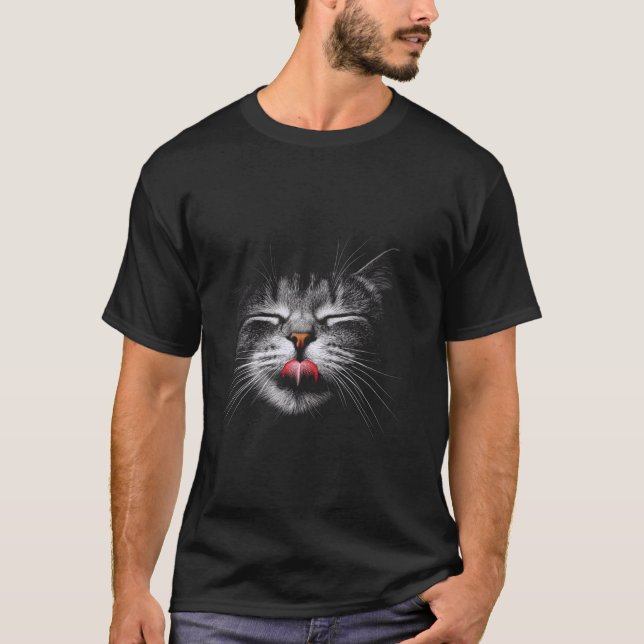 Camiseta Gato Engraçado Com Língua Para Fora (Frente)