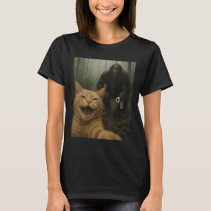 Camiseta Gato Engraçado Surpreende Selfie Feliz Com Sasq Pé