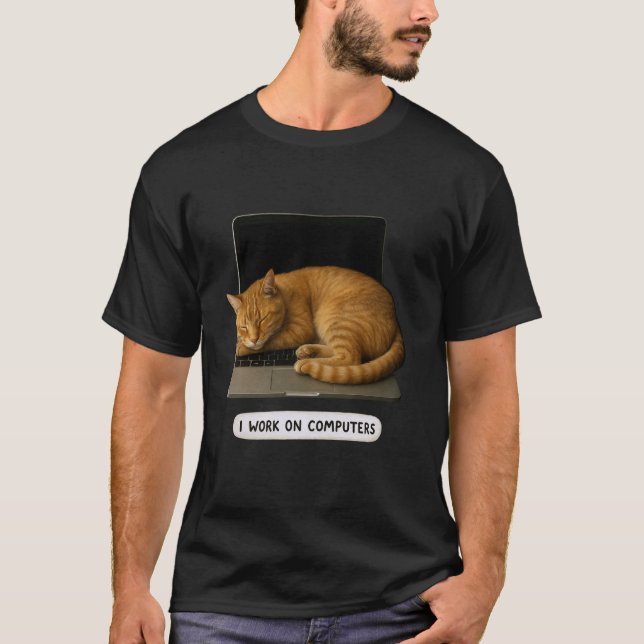 Camiseta Gato Engraçado Tecnologia Eu Trabalho Em Computado (Frente)