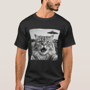 Camiseta Gato Engraçado Tirando Selfie com Espaçonave Alien