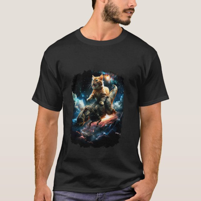 Camiseta Gato Espacial Montando Dinossauro T Rex 2 (Frente)