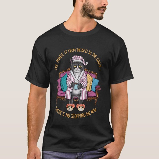 Camiseta Gato Eu Fui Feito Da Cama Ao Sofá Não Há (Frente)