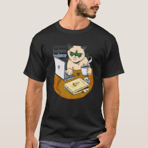 Camiseta gato freelancer trabalhando em café de pizza