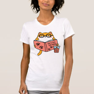 Camiseta Gato Kawaii bonito lendo um livro