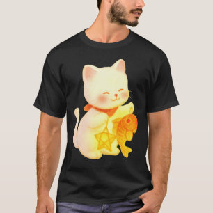 Camiseta Gato Kawaii Maneki Neko com Peixe e Decoração de E
