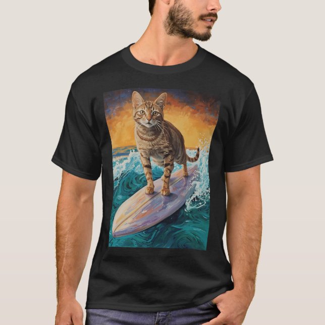 Camiseta Gato Listrado Surfando (Frente)