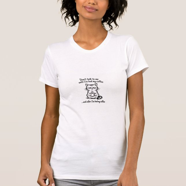 Camiseta Gato Mal-Humorado Beber Café  (Frente)