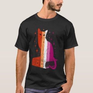 Camiseta Gato Místico em Livro com Estética Mágica do Orgul