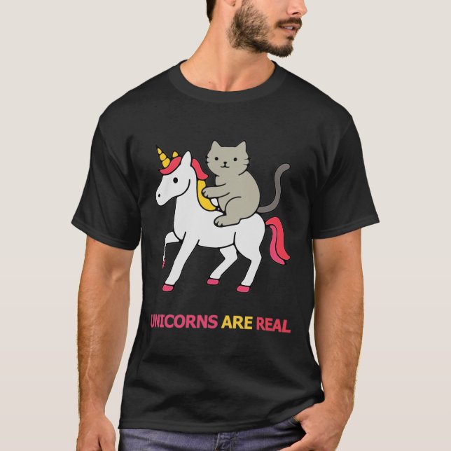Camiseta Gato montando um unicórnio (Frente)