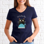 Camiseta Gato Mulheres Votam Escuridão Feminista Rústica Fo<br><div class="desc">"Gatos mulheres votam". Fiquem orgulhosos e compartilhem seu apoio a Kamala Harris com essa camiseta bonita, divertida, gráfica e patriótica. Uma ilustração de gato rústica e fofinha em preto, vermelho, branco e azul-turquesa e branco escrita à mão cobre uma camisa de fundo azul-marinho ou outra cor. Prove que Vance está...</div>