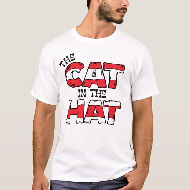 Camiseta Gato no Chapéu | Texto em Strike Vermelho e Branco (Frente)