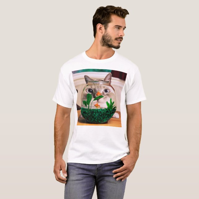 Camiseta Gato olhando peixe em aquário (Frente Completa)