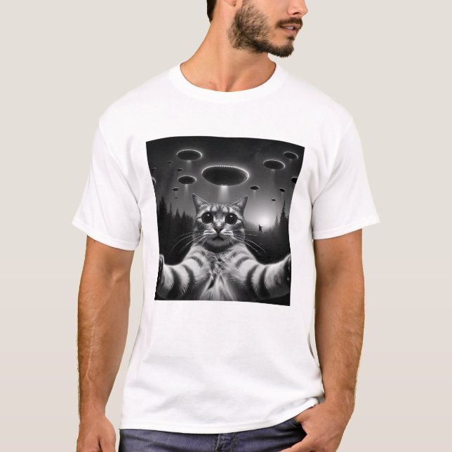 Camiseta Gato OVNI Gato de Alienígena engraçado Selfie com  (Frente)