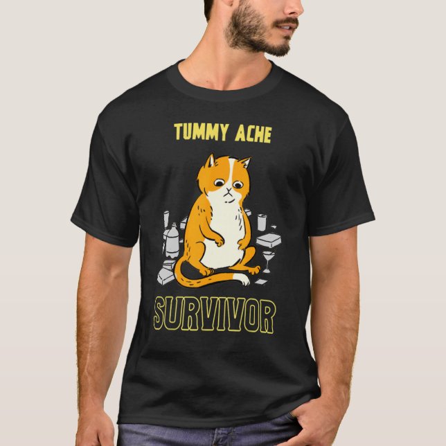 Camiseta Gato Pensador de Sobrevivência de Tummy Ache (Frente)
