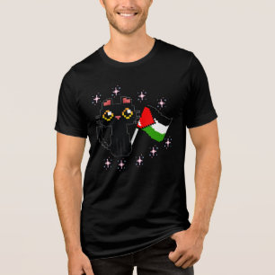 Camiseta gato preto bonito segura bandeira da Palestina