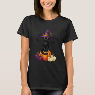 Camiseta Gato Preto com Chapéu de Bruxa Sentado no Abóbora