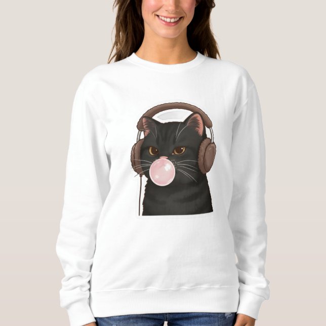 Camiseta Gato Preto Fofo com Fones de Ouvido Soprando Chicl (Frente)