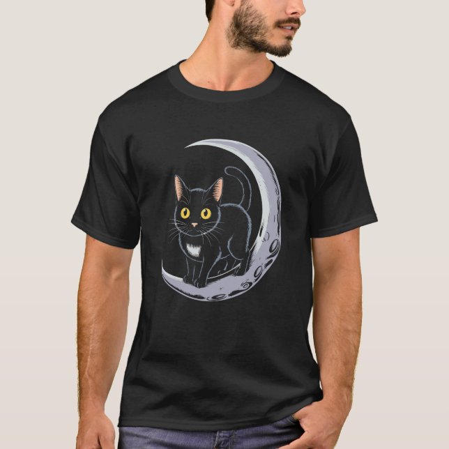 Camiseta Gato Preto Místico e Cena da Lua (Frente)