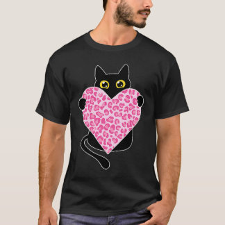 Camiseta Gato Preto segurando Coração Rosa de Leopardo no D