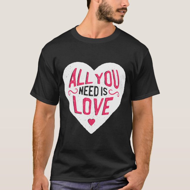 Camiseta Gato rebelde preto. (Frente)