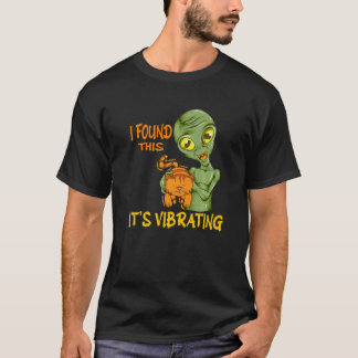 Camiseta Gato Ronrona Alien Segurando Gato Encontrei Isso E
