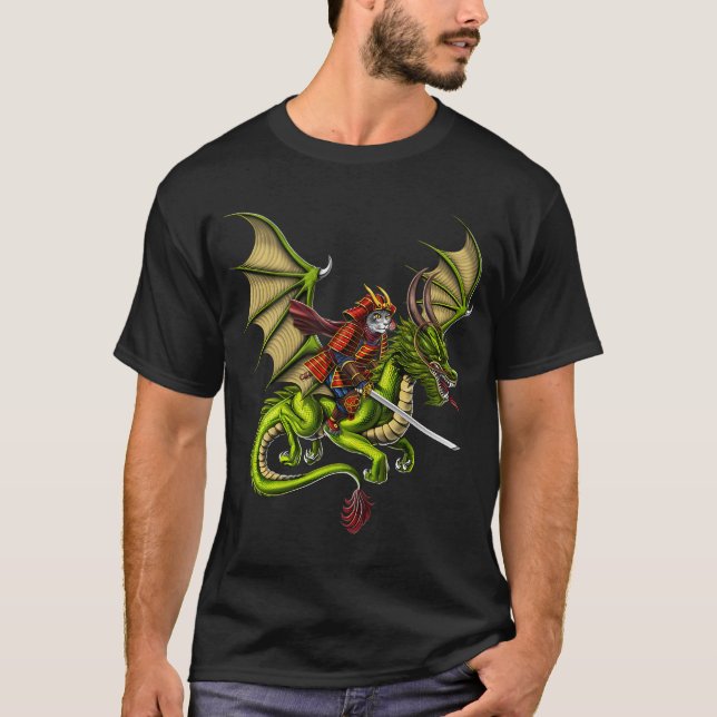 Camiseta Gato Samurai Japonês Montando Dragão (Frente)