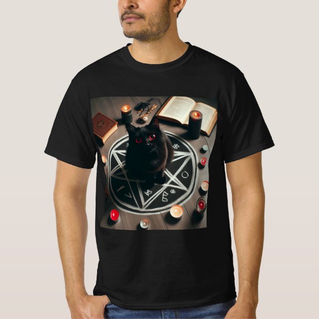 Camiseta Gato Satánico: El Guardián de la Noche (Frente)