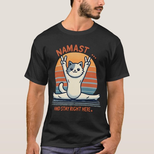 Camiseta Gato Tradicional Cuta Fazendo as Divisões (Frente)
