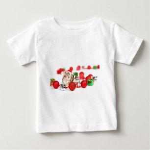 Camiseta Gato usando enfeite de Natal chapéu vermelho de Pa