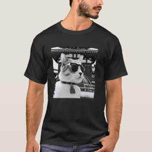 Camiseta Gato Usando Óculos De Sol No Templo Budista Senso-