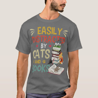 Camiseta Gatos 365 facilmente distraídos por Gatos e Livros
