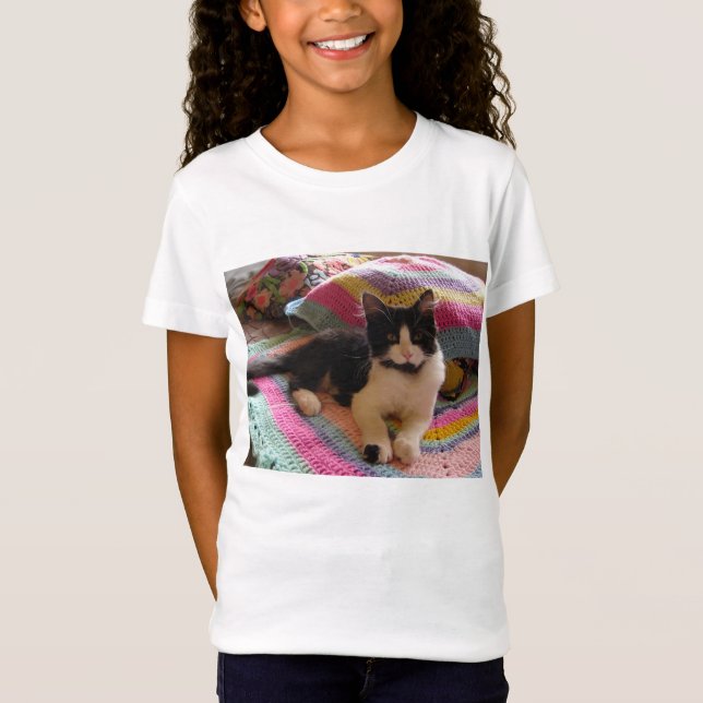 Camiseta Gatos de Tuxedo Bonitos em Crochet Rug Girls T Shi (Frente)