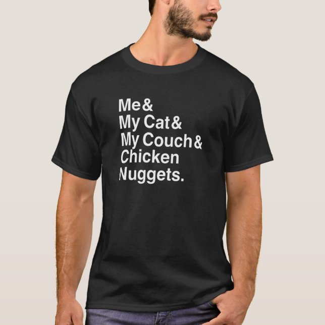 Camiseta Gatos E Nuggets De Frango  Introvertido Assistindo (Frente)