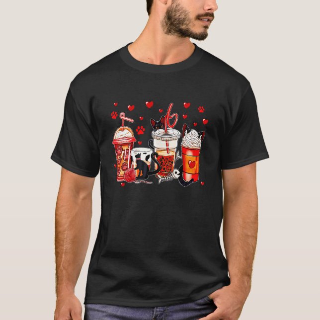 Camiseta Gatos Pretos com Fios de Crochê e Canecas Vale (Frente)