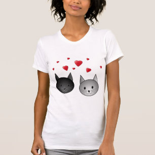 Camiseta Gatos pretos e cinzentos bonitos, com corações