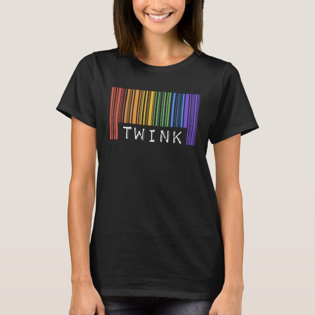 Camiseta Gay Barcode Twink  Trendy Rainbow Pride Flag Month (Frente)