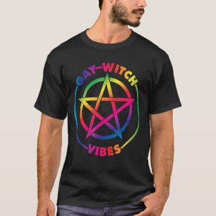Camiseta Gay bruxa vadia com cores de orgulho em uma Wi Pen