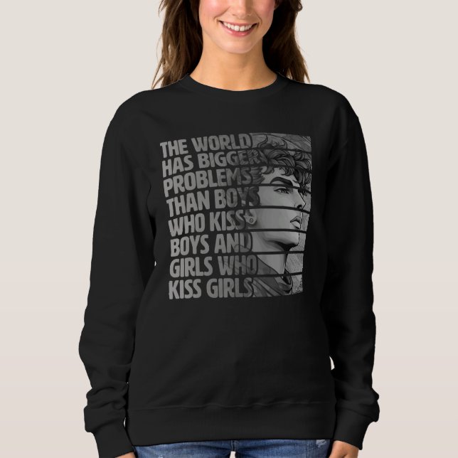 Camiseta Gay Pride LGBTQ  The World Has Bigger Problems 1 (Frente)