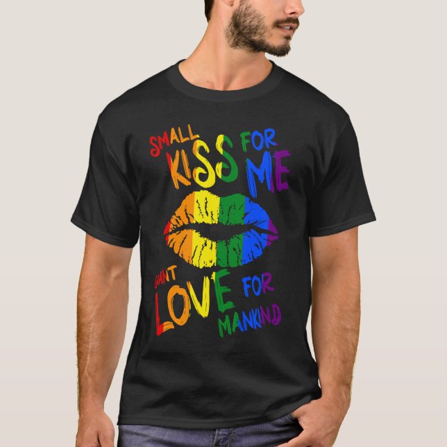 Camiseta Gay Pride Month Kiss Love Lesbian LGBT Pride LGBTQ (Frente)