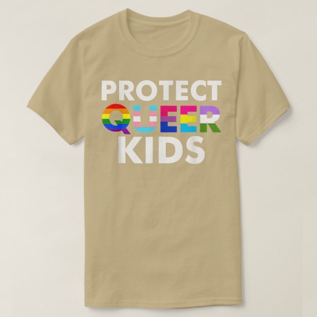 Camiseta Gay Protect Queer Kids Pride LGBT Suporta Gi Fila (Frente do Design)