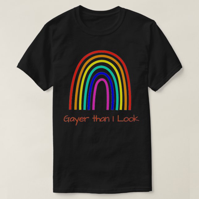 Camiseta Gayer do que eu pareço orgulho LGBT+ (Frente do Design)