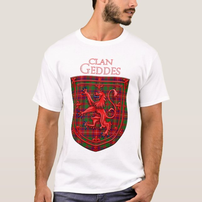 Camiseta Geddes Tartan Scottish Xadrez Lion Rampant (Frente)